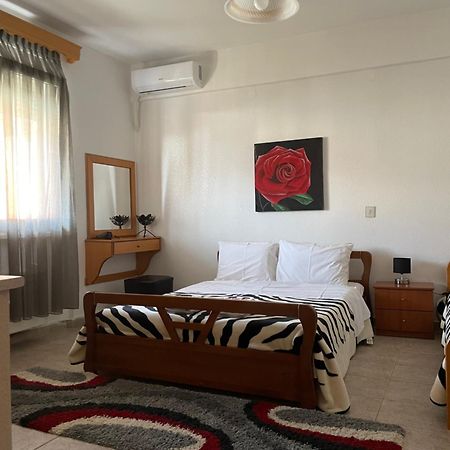 Voras Apartments Loutraki  Luaran gambar